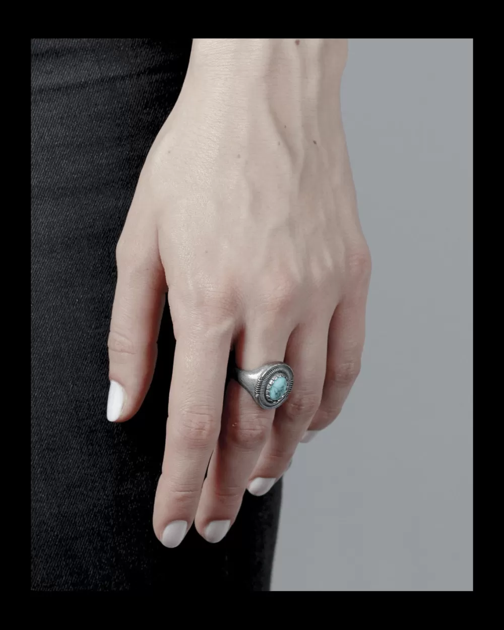 Nove25 Anello Chevalier Scudo Ovale Turchese
