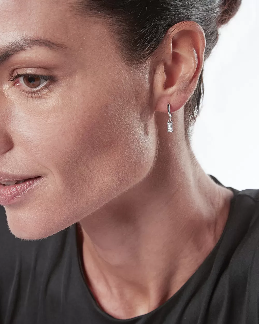 Nove25 Orecchino A Cerchio Monolith Con Brillante Pendente