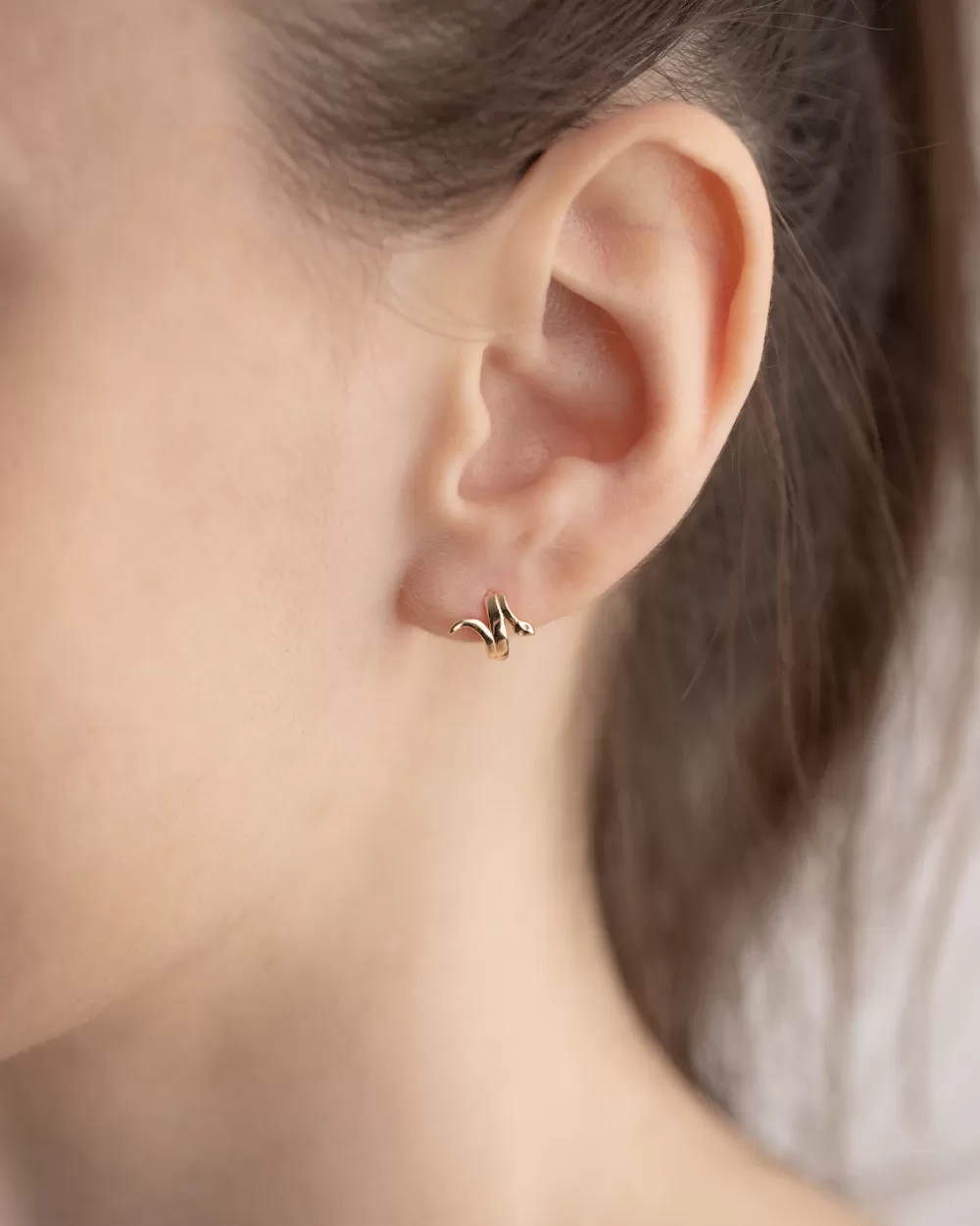 Nove25 Orecchino Singolo Cerchio Piercing Snake / Oro Giallo Lucido