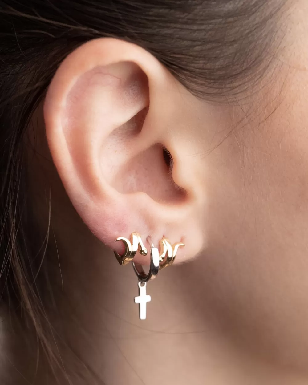 Nove25 Orecchino Singolo Cerchio Piercing Snake / Oro Giallo Lucido